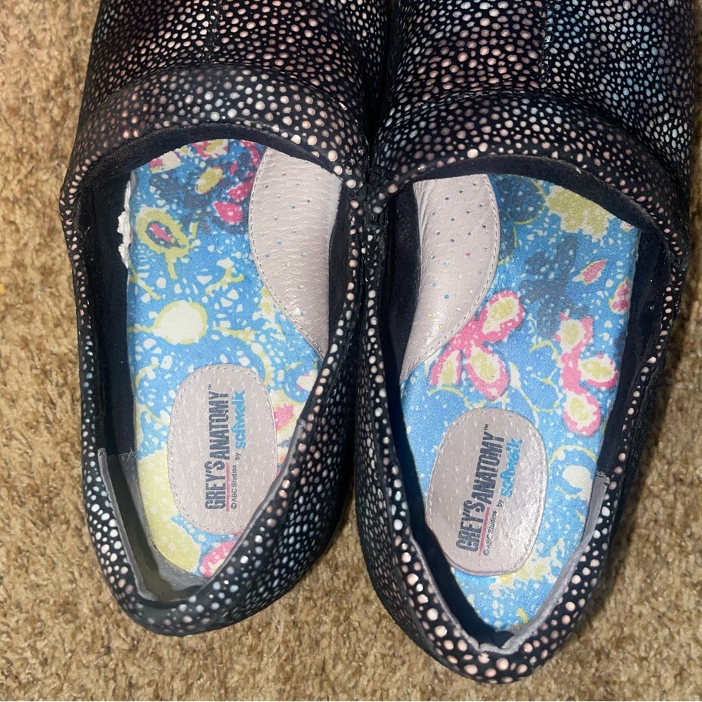 Soft Walk Greys Anatomy Meredith Comfort Slip Resistant Shoes Clogs Candy Dot 8 - Picture 4 of 9